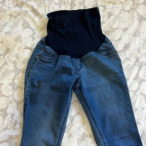 Maternity skinny jeans.